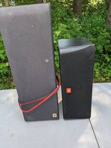 lot 192 image: Vintage JBL Speakers