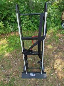 lot 188 image: Crank Dump Dolly
