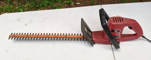 lot 174 image: Sears Craftsman Double Insulated 22 Hedge Trimmer