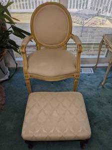 lot 78 image: Vintage Exposed Wood Arm Chair and Ottoman