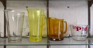 lot 290 image: Assortment of (4) Glass and Plastic Pitchers