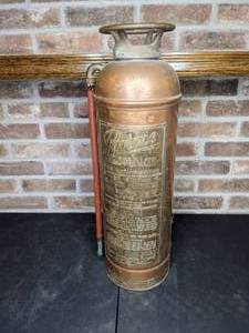 lot 246 image: Rare Antique Pyrene Soda Acid Fire Extinguisher- Empty