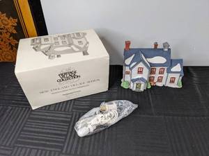 lot 429 image: RETIRED Department 56 Heritage Village Collection Pennsylvania Dutch Farmhouse New England Village Series