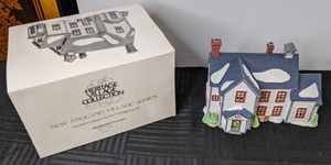 lot 410 image: Heritage Village Collection, New England Village Series, Pennsylvania Dutch Barn Lighted Ceramic House, 1993.