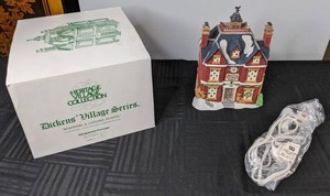 lot 403 image: Heritage Village Collection, Dickens Village Series, Boarding & Lodging School Lighted Ceramic School, 1993
