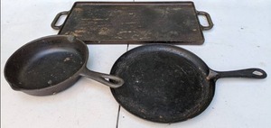 lot 380 image: 3-Piece Cast Iron Lot 5L Pan, Round Griddle, Rectangular Griddle