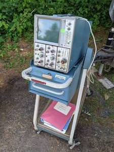 lot 367 image: Vintage Tektronix Scope-Mobile 7603 Oscilloscope
