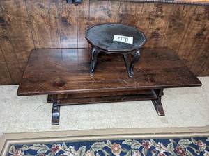 lot 270 image: Kling Colonial Table and a Dogs Leg Table