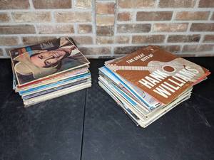 lot 264 image: More Music Lovers Vinyl Records Martin, Seekers, Tubs, Sinatra, Etc. 