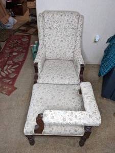 lot 256 image: Floral Print Upholstered High Back Rocking Chair & Matching Ottoman with Arm Rest