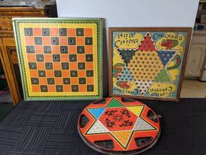 lot 494 image: Game- Checkers and Chinese Checker Boards Set