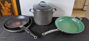 lot 553 image: 5-Piece Lot of Cookware TFal Pan, Mirro 12 Pan, The Original Green Pan, Calphalon 8 Qt. Pot with Lid