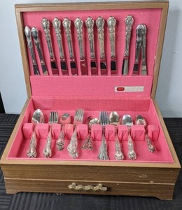 lot 474 image: Wooden Case for Silver Plated Flatware