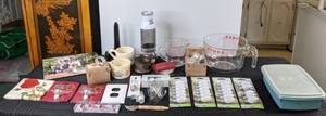 lot 482 image: A Unique Collection of Lightbulbs, Mugs, Tupperware, Pyrex, Contigo, and more