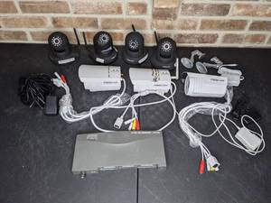 lot 515 image: Assortment of (7) Foscam HD IP Cameras with Accessories and HP Jet Direct EX Plus 3