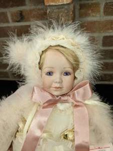 lot 532 image: The Ashton-Drake Galleries- Victorian Bliss Porcelain Doll