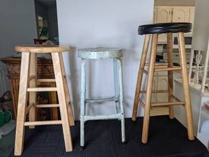 lot 579 image: Lot of 3 Vintage and Modern Metal and Wood Bar Stools