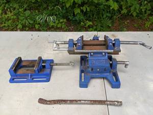 lot 595 image: Central Forge Drill Press Vise and Cross Slide Vise