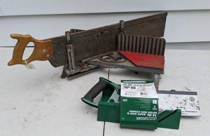 lot 672 image: Vintage Craftsman Miter Box and Masterforce 14 Back Saw Miter Box Combo