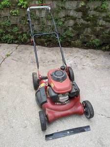 lot 689 image: Sears Craftsman DLM Lawnmower