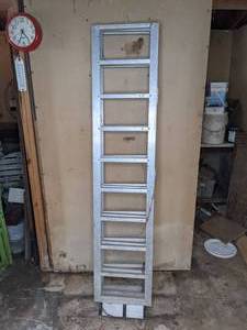 lot 756 image: FULTON Tri-Fold Trailer Ramp