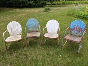 lot 723 image: Set of (4) Vintage Outdoor Chairs