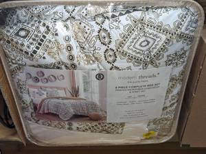 Modern Threads White & Rust Geometric Isla Eight-Piece Comforter Set, Queen