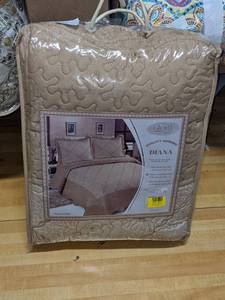 Glory Home Taupe Diana Reversible Embroidered Quilt Set, Queen, Taupe