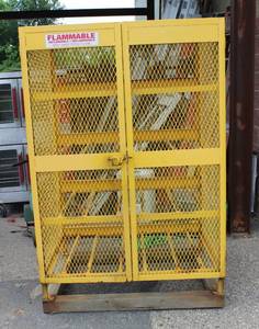 Steel 12 Gas Cylinder Storage Cabinet Horizontal