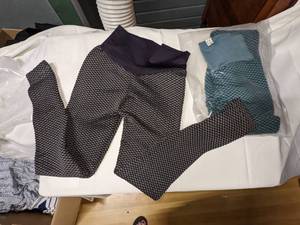 2 Pair of Booty Enhancing Leggings, Sz S