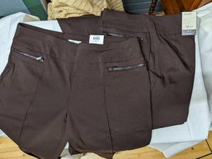 2 Pair of Brown Stretch Zip Skinny Pull On Pants, Sz XL Short