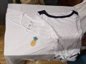 2 White Shirts, Sz M