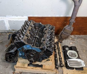 lot 2 image: Vintage GM 14016379 Small Block V8 Engine (1977-1979) from Corvette