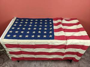 lot 108 image: Vintage 48 Stars American Flag, 44 x 51