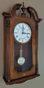 lot 44 image: Howard Miller Westminster Chime Wall Clock