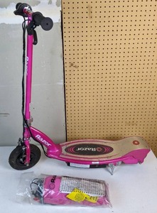 lot 42 image: Razor Electric E150 Scooter (Pink)