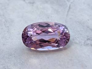 lot 85A image: 6.92 Carat Natural Pink Kunzite Gemstone