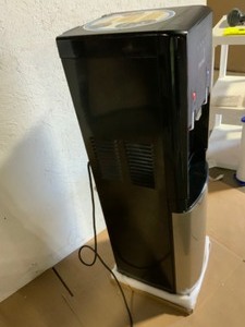 Primo Bottom Load HotCold Water Dispenser in Stainless SteelBlack. See Pictures