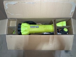 RYOBI 40V Brushless Cordless Battery String Trimmer and Jet Fan Blower Combo Kit (2-Tools) with 4.0 Ah Battery and Charger. See Pictures