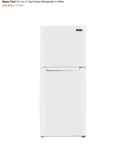 Magic Chef 10.1 cu. ft. Top Freezer Refrigerator in White. See Pictures