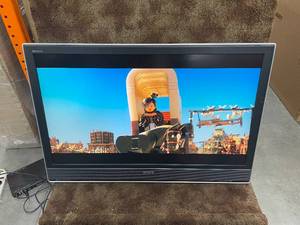 lot 33 image: Sony Bravia V-Series KDL-46V2500 46 1080p LCD Widescreen TV  Television  Display