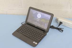 lot 30 image: HP Mini NetBook Laptop Computer with Microsoft Windows 10 Pro