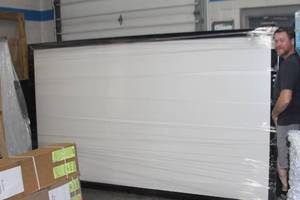 lot 104 image: Da-Lite Cinema Contour HDTV 169 Projection Screen Designed for 4K and Ultra HD Video