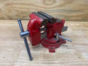 lot 105 image: 3-12 Bench Vise