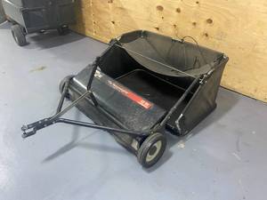 lot 60 image: AGRI-FAB The Heavyweights 42 Lawn Sweeper (Model 45-02601)