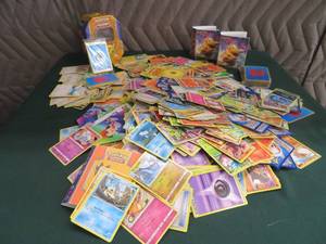 HUGE LOT OF POKEMON CARDS
