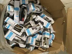 Mix Pallet of assorted Moen Bathroom Suction Assist Bar and Accessories Customer Returns - Review all pictures
