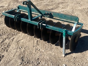 lot 8 image: Heavy Duty Three-Point Disc