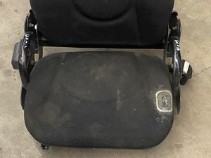 lot 16 image: Commercial Forklift  Equipment Operators Seat
