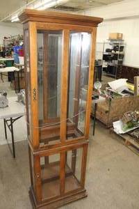 lot 909 image: Wood Hutch 2-door